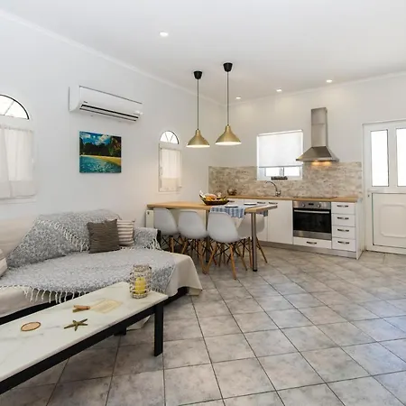 בית נופש Margaris